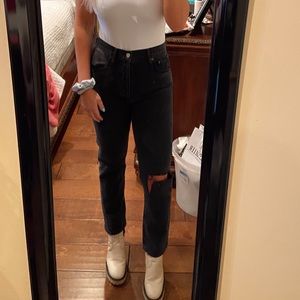 AGOLE Riley High Rise Straight Crop in Black. Sz 26